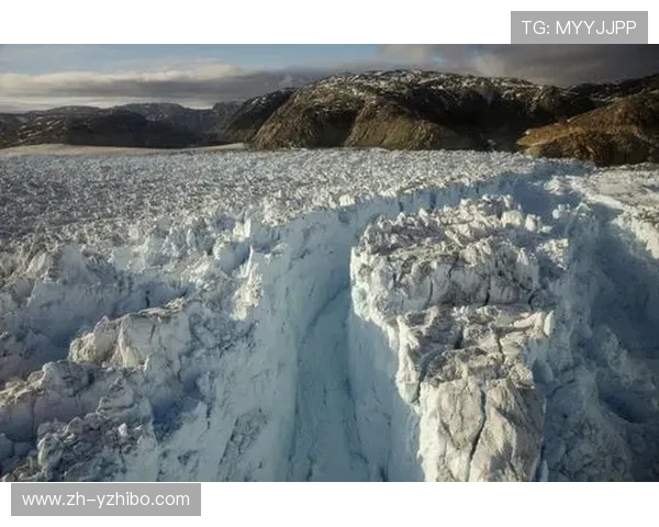 北极圈冰球赛，冰层新低